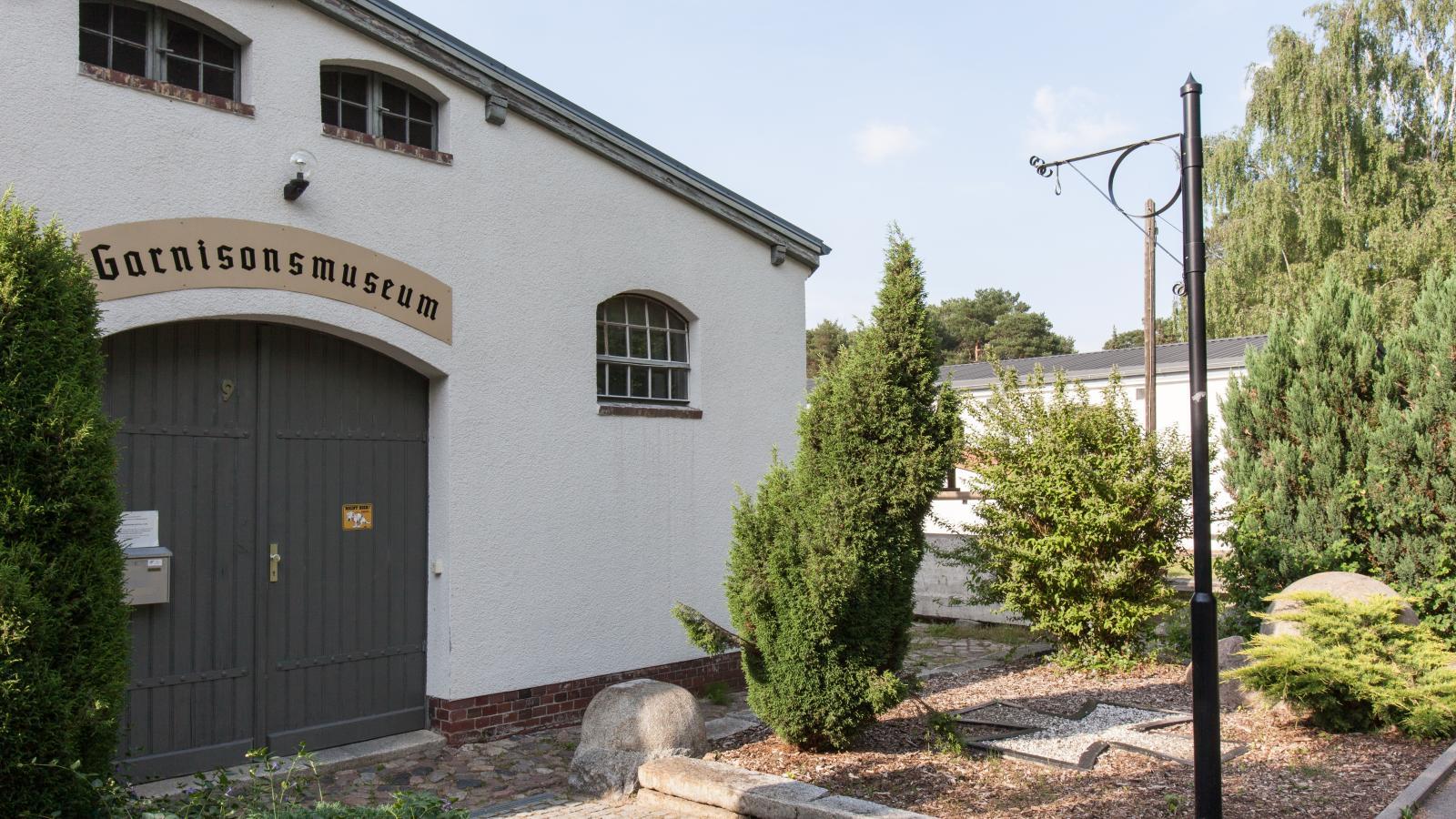 Book and bunker town Wünsdorf